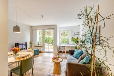 Furnished Ground-Floor Apartment with Private Garden
