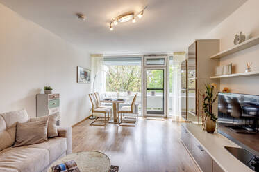 2-Room Apartment in Munich with South-Facing Balcony