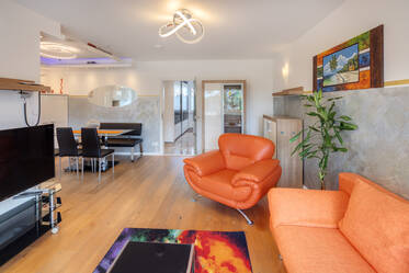 Spacious, Family-Friendly 4-Room Apartment in Pasing