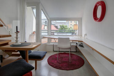 Furnished, calm split-level apartment in Maxvorstadt in great location Museumsquater, near Pinakothek 