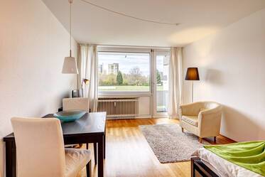 Near BMW: furnished 1-room apartment with balcony
