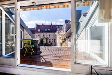 Roof-terrace apartment with gallery area