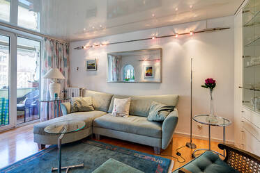 Parkstadt Bogenhausen (U4 Böhmerwaldplatz): Cosy 2-room apartment with special feature sauna in bathroom