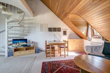 Gallery apartment in exclusive location for rent