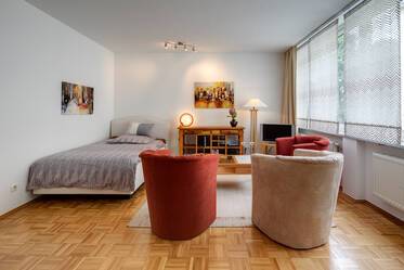 Apartment across from the Neue Pinakothek