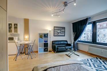 1-room studio with good traffic connection