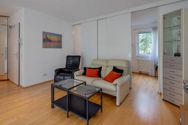 Centrally located apartment at Goetheplatz in Isarvorstadt