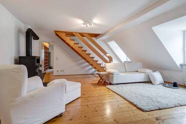 Beautifully furnished attic apartment in Zentrum