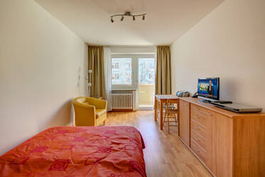 Near Hohenzollernplatz: 1-room apartment with balcony and WiFi