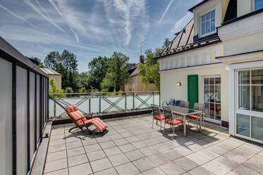 Central Thalkirchen: Very beautiful 3-room apartment