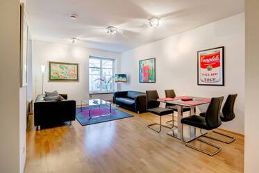 Near Gärtnerplatz: very nicely furnished apartment with WiFi