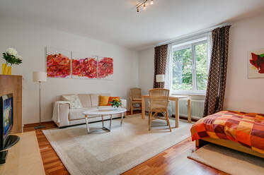 Very good location in Munich Schwabing near Kurfürstenplatz: Very beautiful furnished single apartment 
