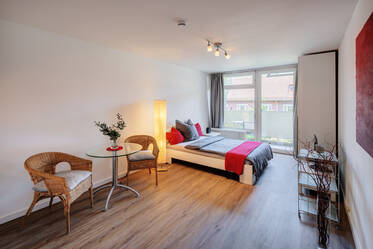 Bright and nicely furnished with west-facing balcony