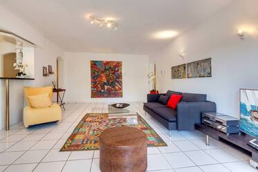 Spacious, furnished 3.5-room apartment with 2 balconies