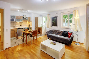 Lovely ground floor apartment near Westpark