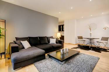 Very nicely furnished apartment in central location
