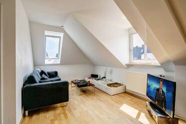 Munich Maxvorstadt, near Josephsplatz - Furnished 2-room attic apartment