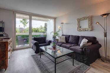 Münchner Freiheit: Attractively furnished 2-room apartment