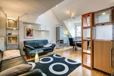 Light-flooded gallery apartment near Olympiapark