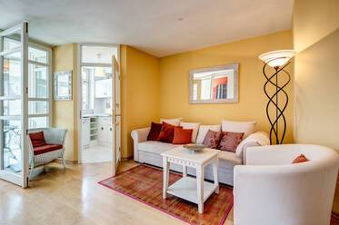 Beautifully furnished apartment in Schwabing