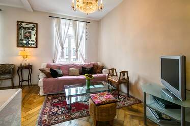 Charming historic apartment in Haidhausen