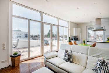 Roof-terrace apartment, bright and modern