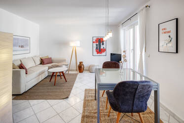 Charming balcony apartment in great location