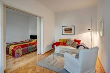 Light flooded turn-of-the-century apartment, Munich-Giesing