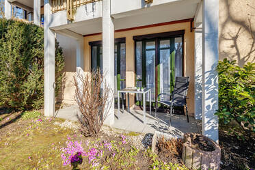Bright garden apartment with patio for rent