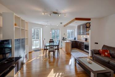 Fully furnished apartment in Schwabing-West