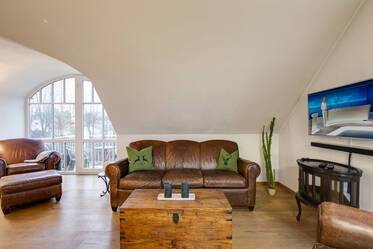 Stylish and bright 2.5-room gallery apartment