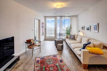 2-room apartment in Olympiadorf with balcony &amp; parking