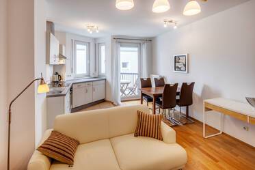 Modern and sunny apartment with washing machine and parking