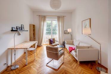 Nicely furnished apartment in Schwabing