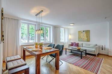 Regerplatz: bright and friendly apartment for rent 