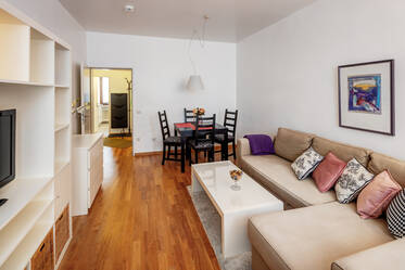 Beautifully furnished apartment in Schwabing