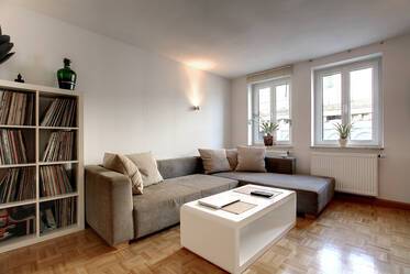 Nicely furnished apartment in Gärtnerplatzviertel