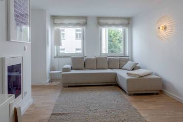 Top location in Schwabing: Bright furnished 2-room apartment