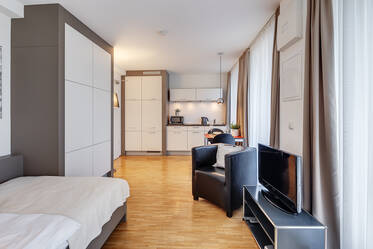 Very pretty, high-quality apartment with balcony