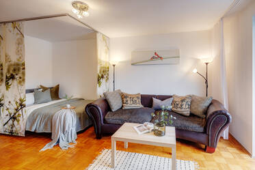 Generous 1-room apartment with balcony for rent