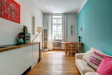Charming and historic apartment with eat-in kitchen