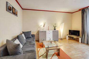 Near Prinzregententheater: 1.5-room apartment