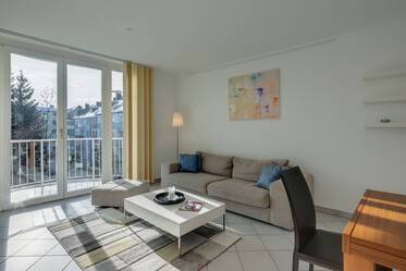 Near U5 Laimer Platz: Beautiful furnished 2-room-flat