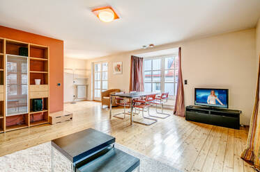 Very nice and bright apartment with internet and balcony