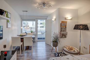 Furnished apartment with west-loggia, near BMW