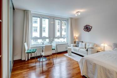 Near Rosenheimer Platz: Beautiful 1-room apartment
