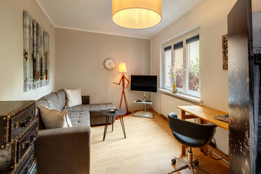 Bright apartment right at the Isar meadows