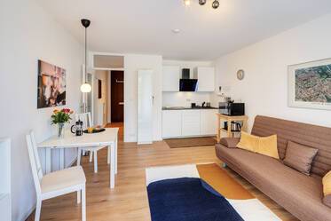 Temporary living: Furnished apartment near subway U6 