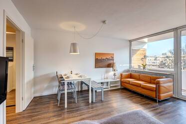 Near Rotkreuzplatz: Modern, furnished apartment