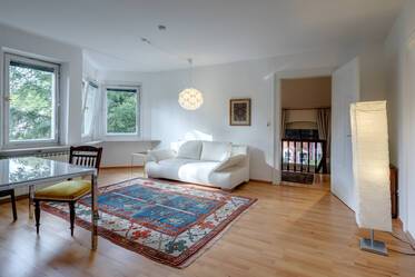 Lovely, bright furnished 2-room attic apartment with large roof terrace in city mansion, Munich-Pasing